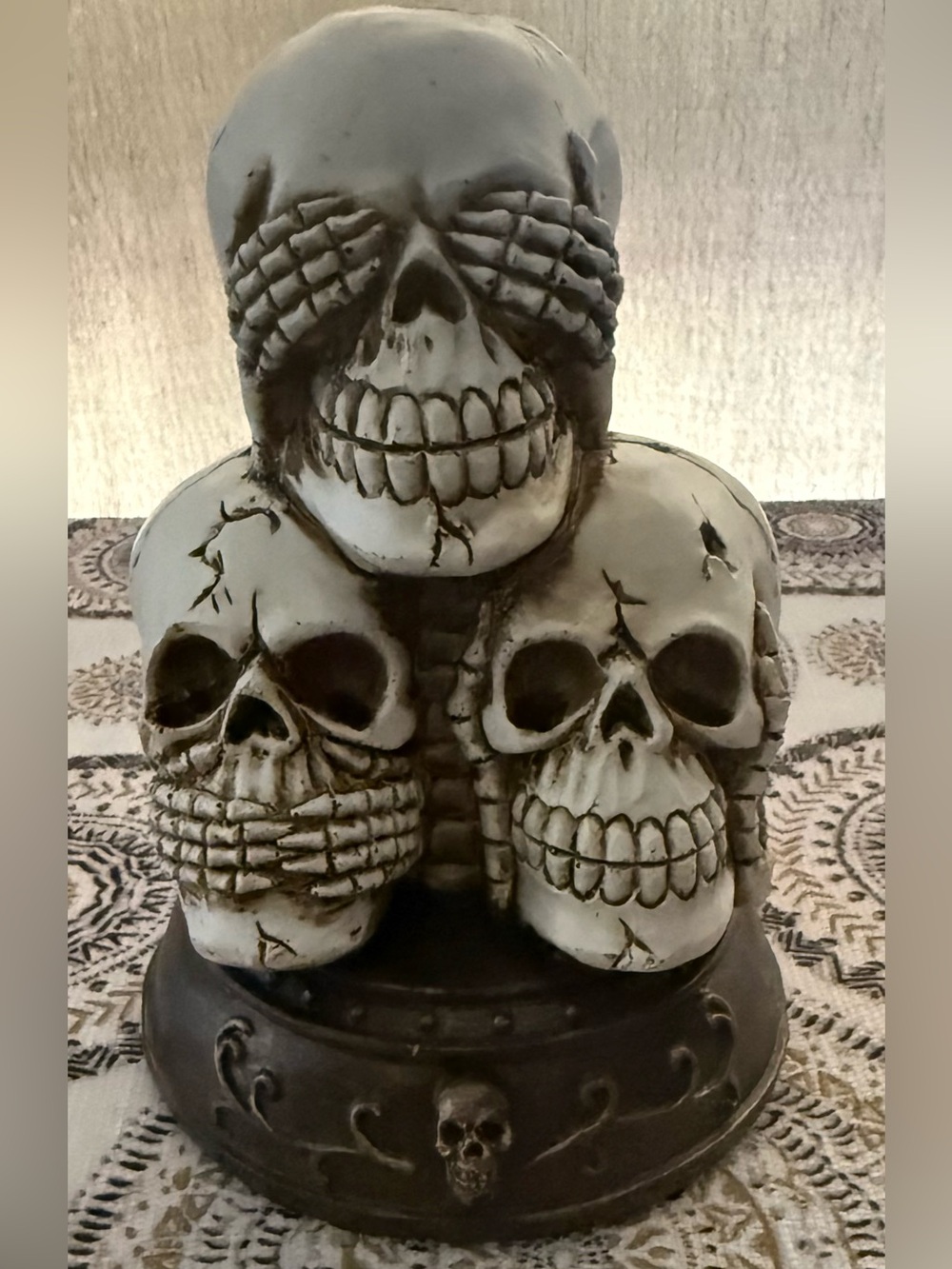 Stacked See Hear Speak No Evil Skulls Figurine Halloween Skeleton Decoration